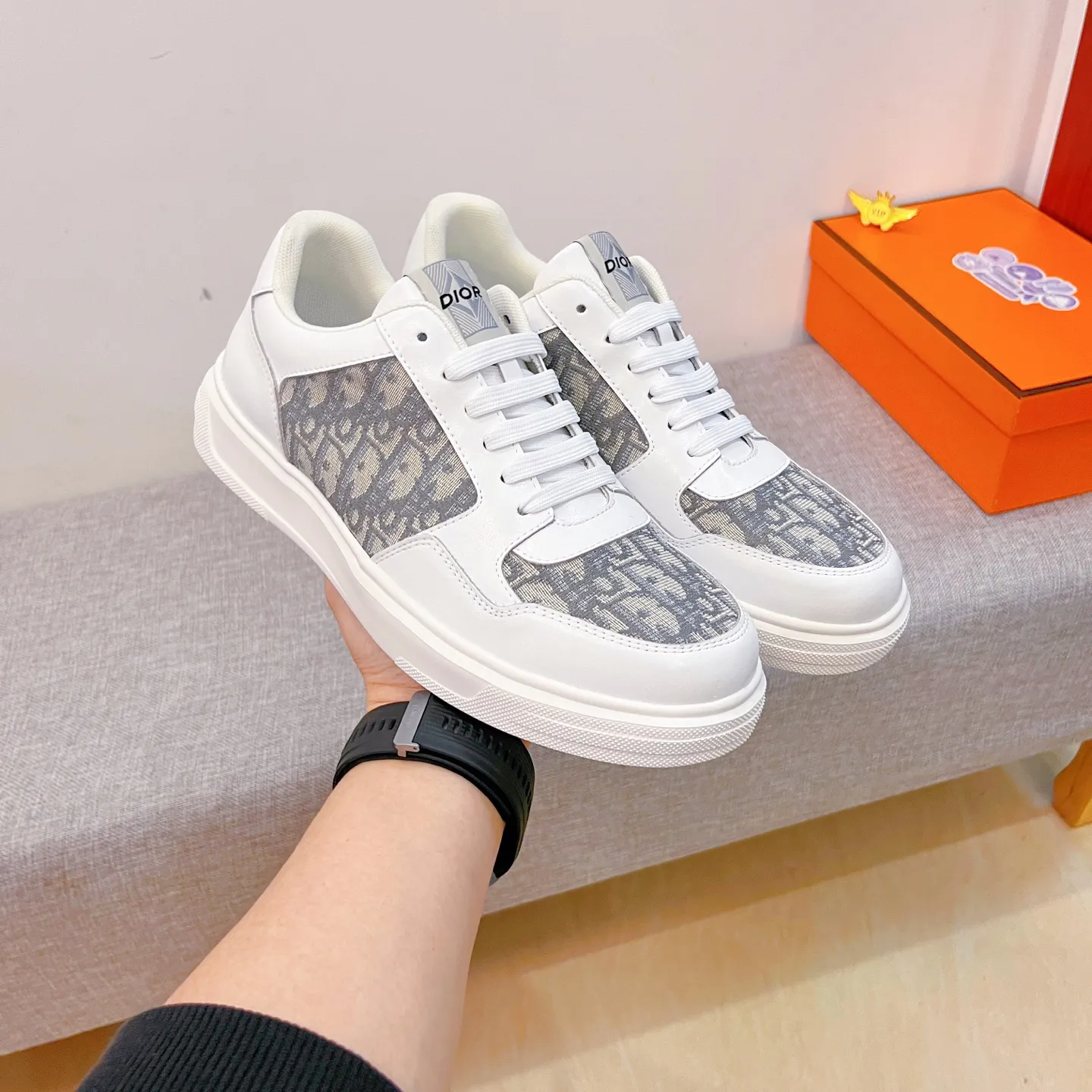 Men's shoes 💰 420💰【Dior】🔥Men's high-end brand of shoes official website 1:1 latest masterpiece: the upper is made of Italian imported first-layer cowhide with a comfortable and breathable lining➕original non-slip and wear-resistant outsole🔥, making walking more convenient and comfortable! An exclusive new model, a stunning work, a beautiful 1:1 replica [color] compared to the official quality! Create a fashionable personality to set off your uniqueness! A must-have for trendy men! Classic 🔥Size: 38-44 Color: 🔥 2⃣️colors available🔥.